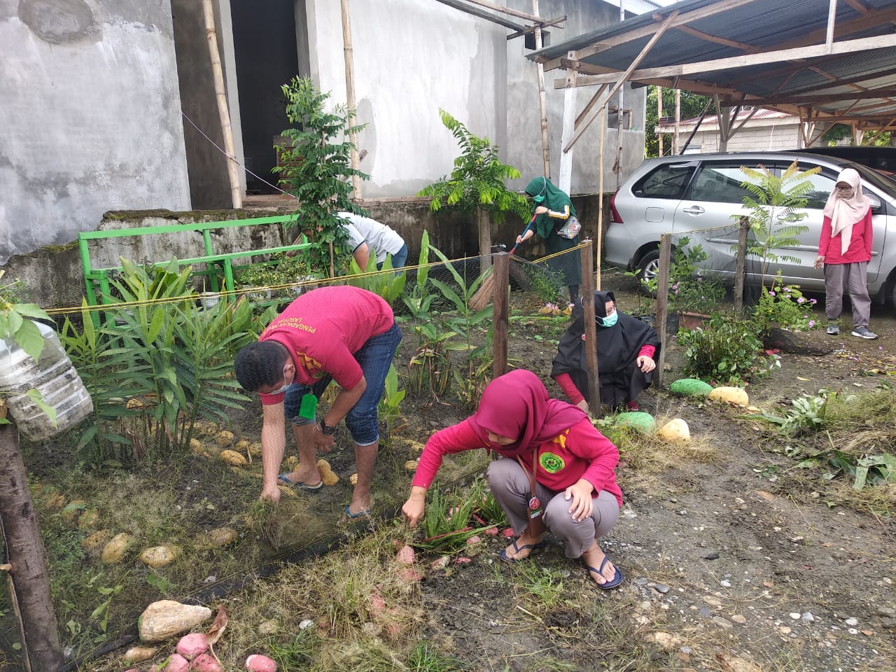 Kerja Bakti Pengadilan Negeri Lasusua